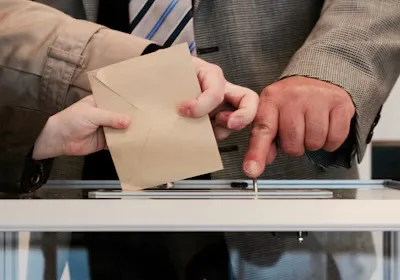 Voter registration deadline extended after widespread complaints