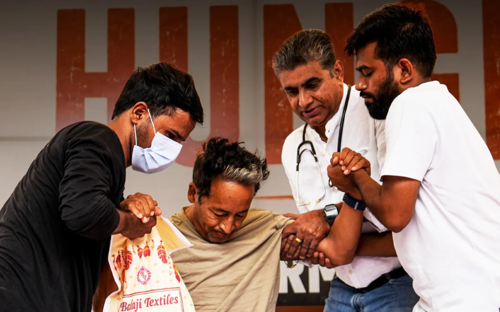Arundhati Roy, Naseeruddin Shah & others urge protestors to end 18-day hunger strike over Edu Minister's resignation in India