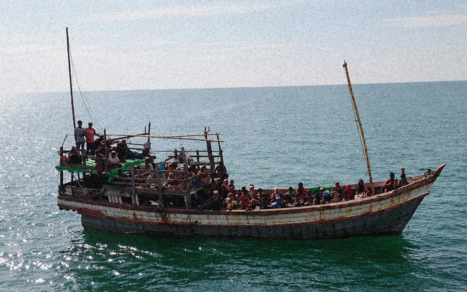 More than 500 feared dead after reports of boats carrying Rohingya refugees sink off Myanmar coast