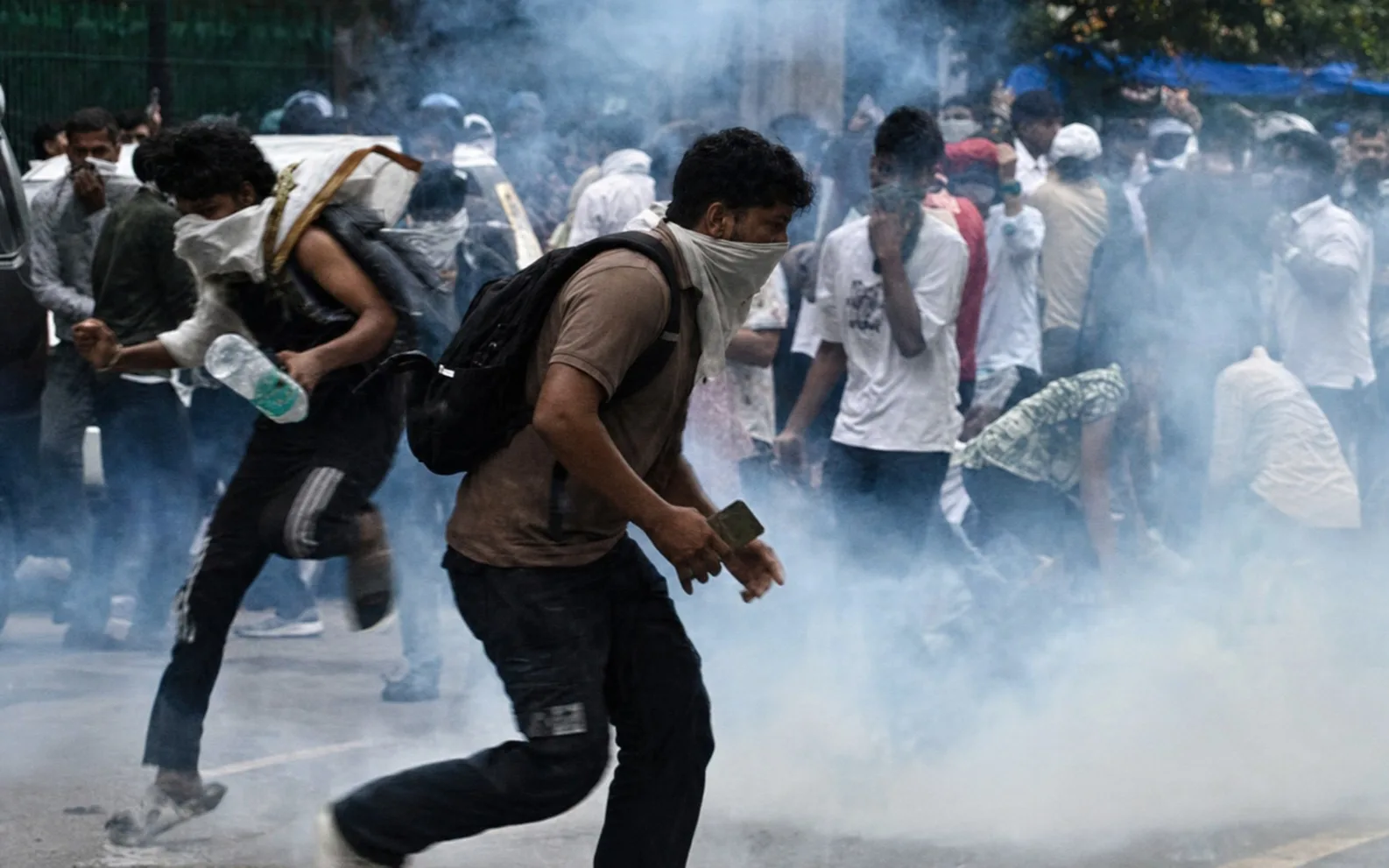 Tear gas shells fired at CJP protesters during Parliament march after founder Abhijeet Dipke is "picked up" by Delhi Police