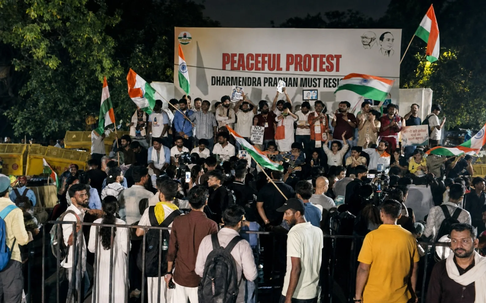 Delhi Police discreetly monitors protesters during CJP protest