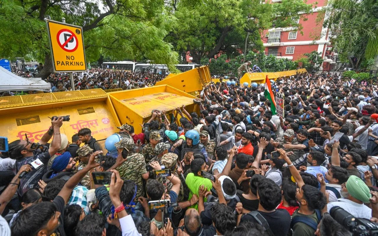 CJP protesters remain at Jantar Mantar despite police crackdown; founder Dipke apologises to injured supporters