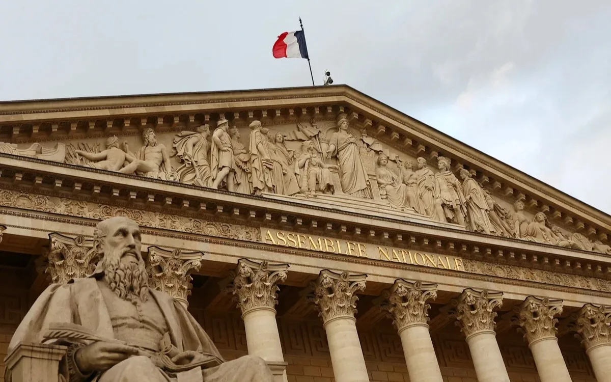 France Opens Investigation after 2 Suicides & 2 Attempts by Staff Connected with PM's Office