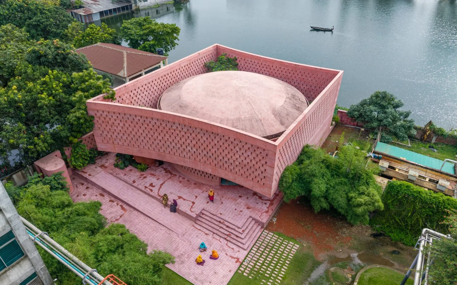 Trees, shade, natural ventilation and rain protection can make public spaces more comfortable. The Zebun Nessa Mosque is a physical manifestation of that idea.