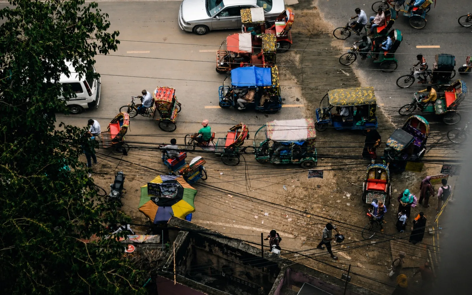 Battery-powered rickshaws proliferate without regulation or a plan