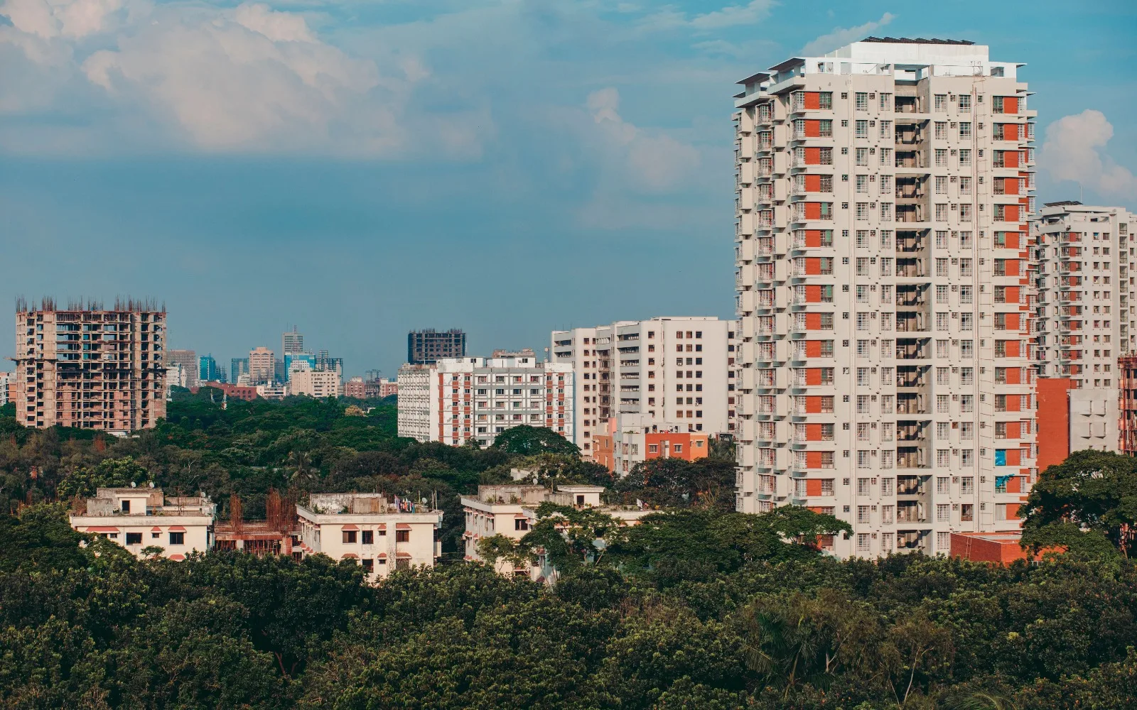 Green space and planned development could help Dhaka's expanding periphery become more climate-resilient.