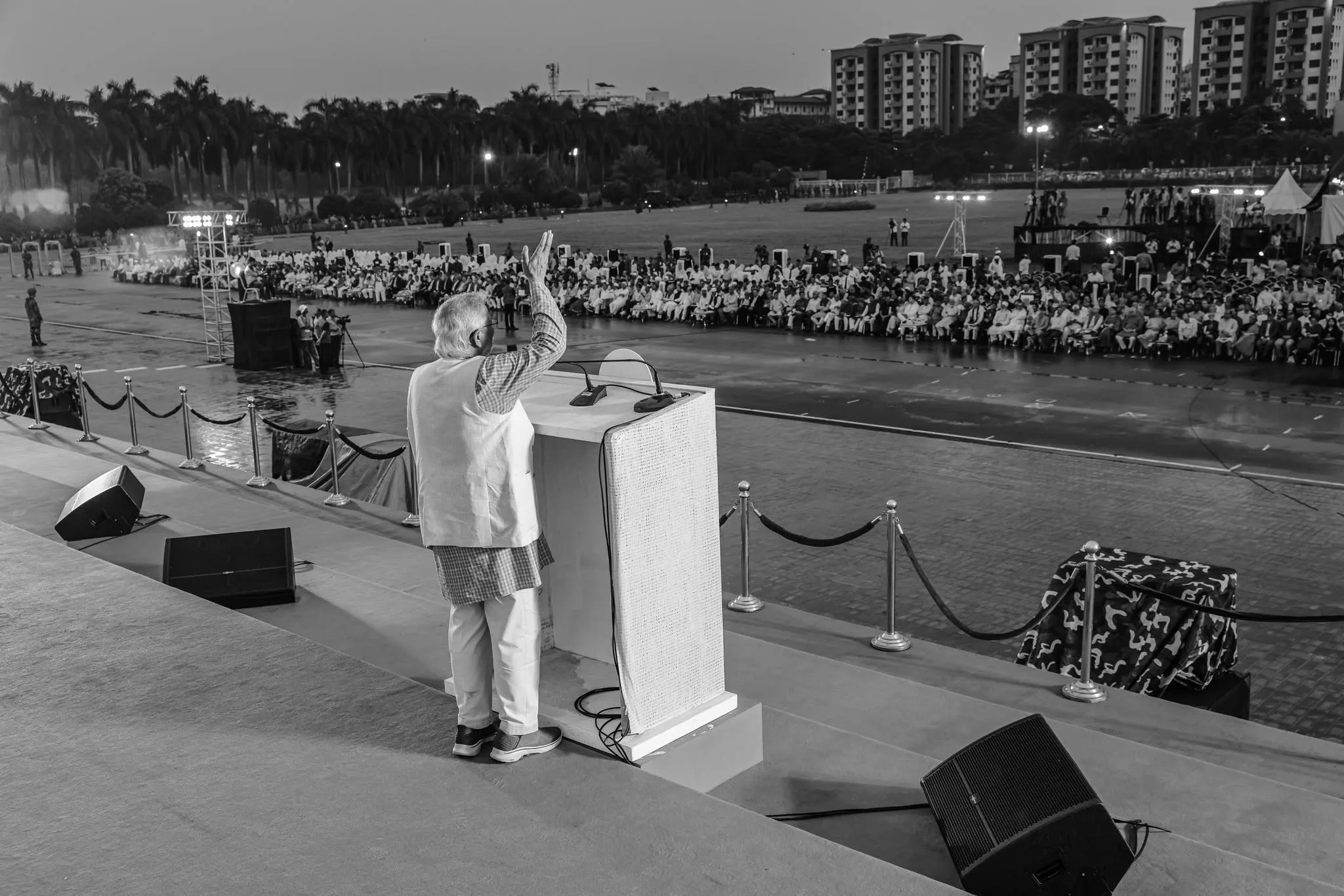 Chief Adviser Professor Muhammad Yunus delivers his keynote speech following the signing of the July National Charter at the South Plaza of the National Parliament in Dhaka on 17 October 2025.