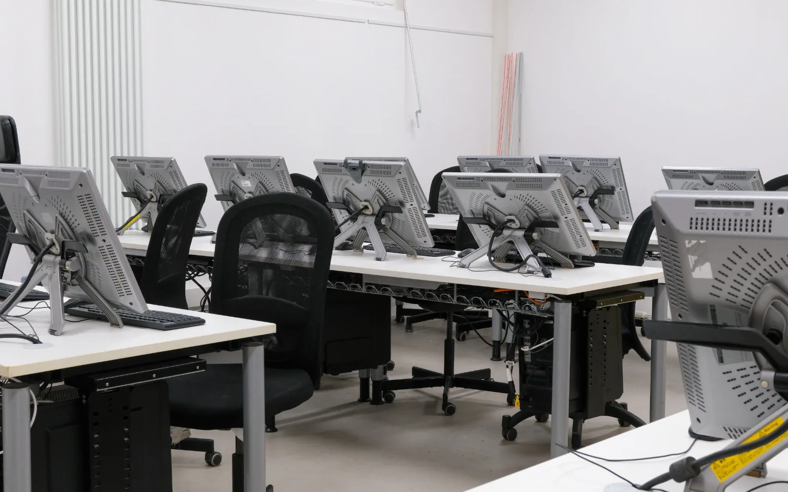 AI Is Coming to Bangladesh’s Classrooms: Are Our Schools Ready?